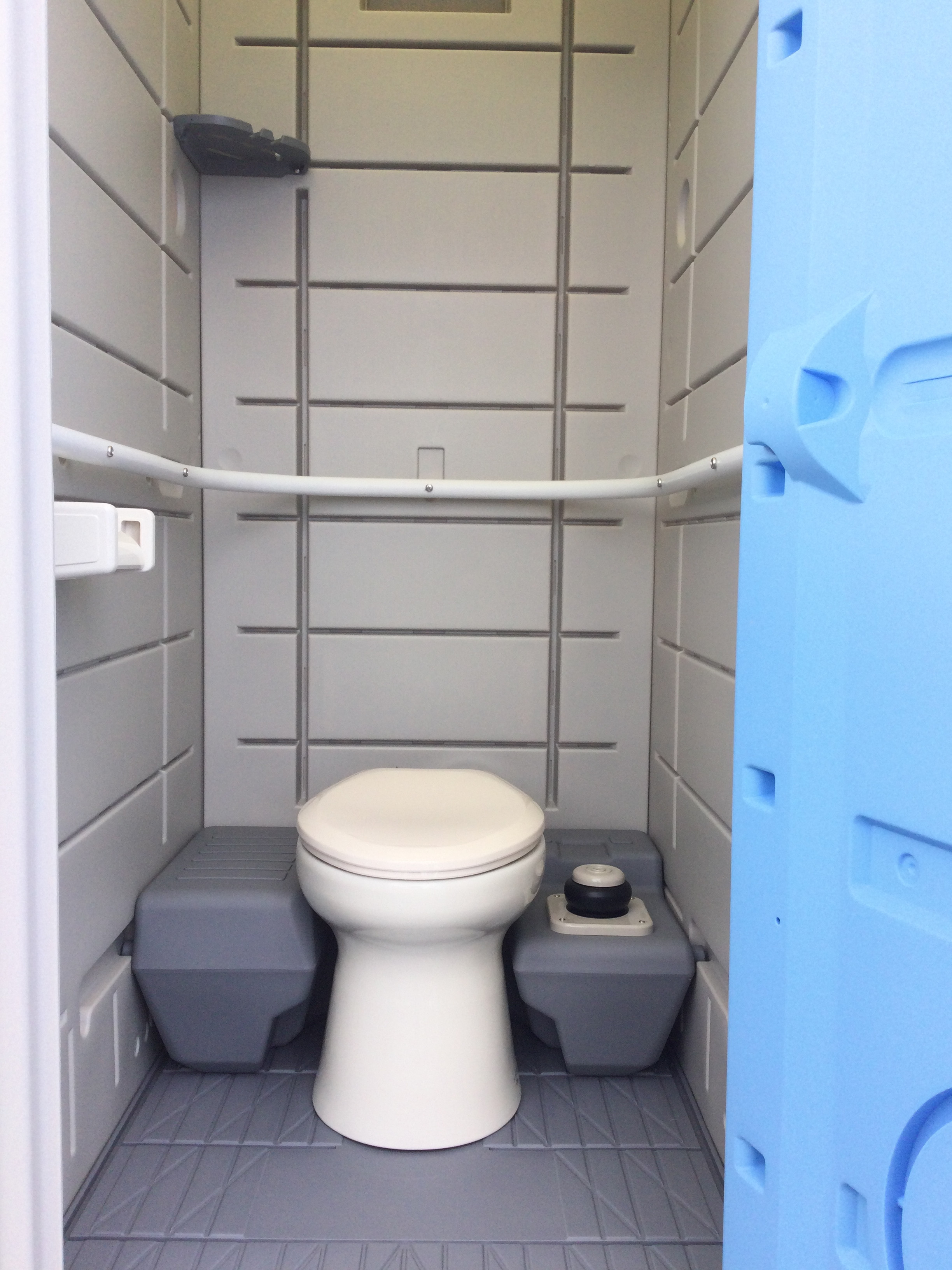 ー品販売 仮設トイレ ハウス コンテナ 建設資材ストア新品 洋式簡易水洗トイレ 陶器便器 ポンプ式 給排水工事不要