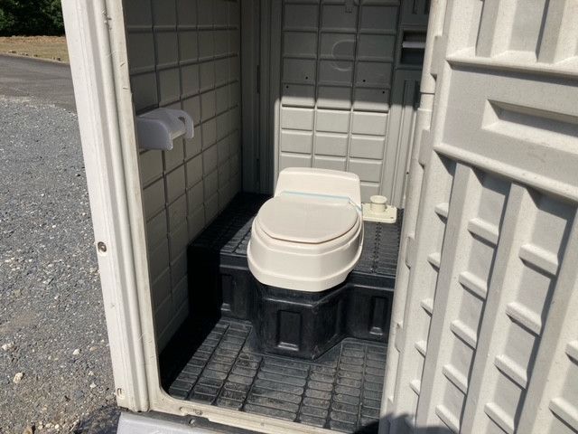 中古【仮設トイレ】ET1_2025 棟数限定！！ ポンプ式簡易水洗トイレ 