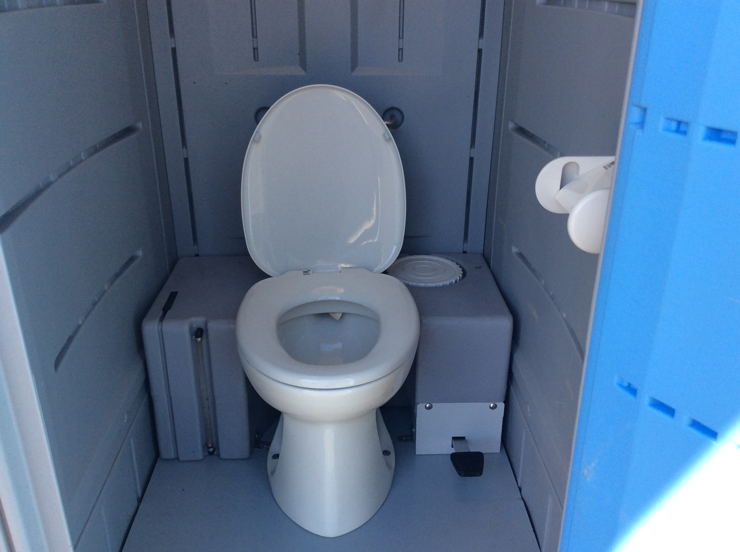 中古【仮設トイレ】中古簡易水洗トイレ洋式便器「あっとハウス」