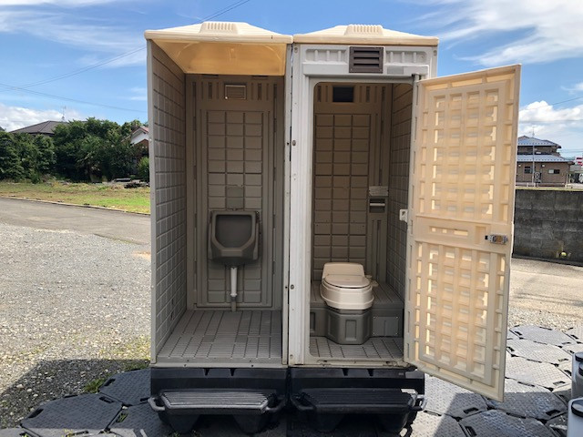 中古【仮設トイレ】ET1_2055 限定1セットポンプ式簡易水洗トイレ 大小